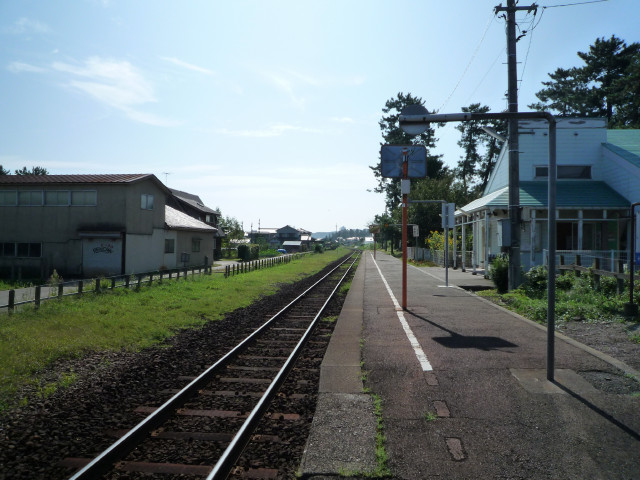 島尾駅ホーム
